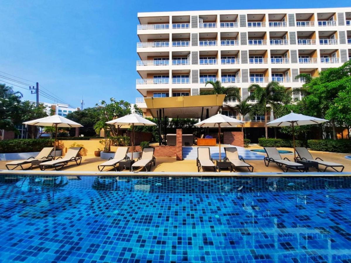 Nova Platinum Hotel Pattaya Buitenkant foto