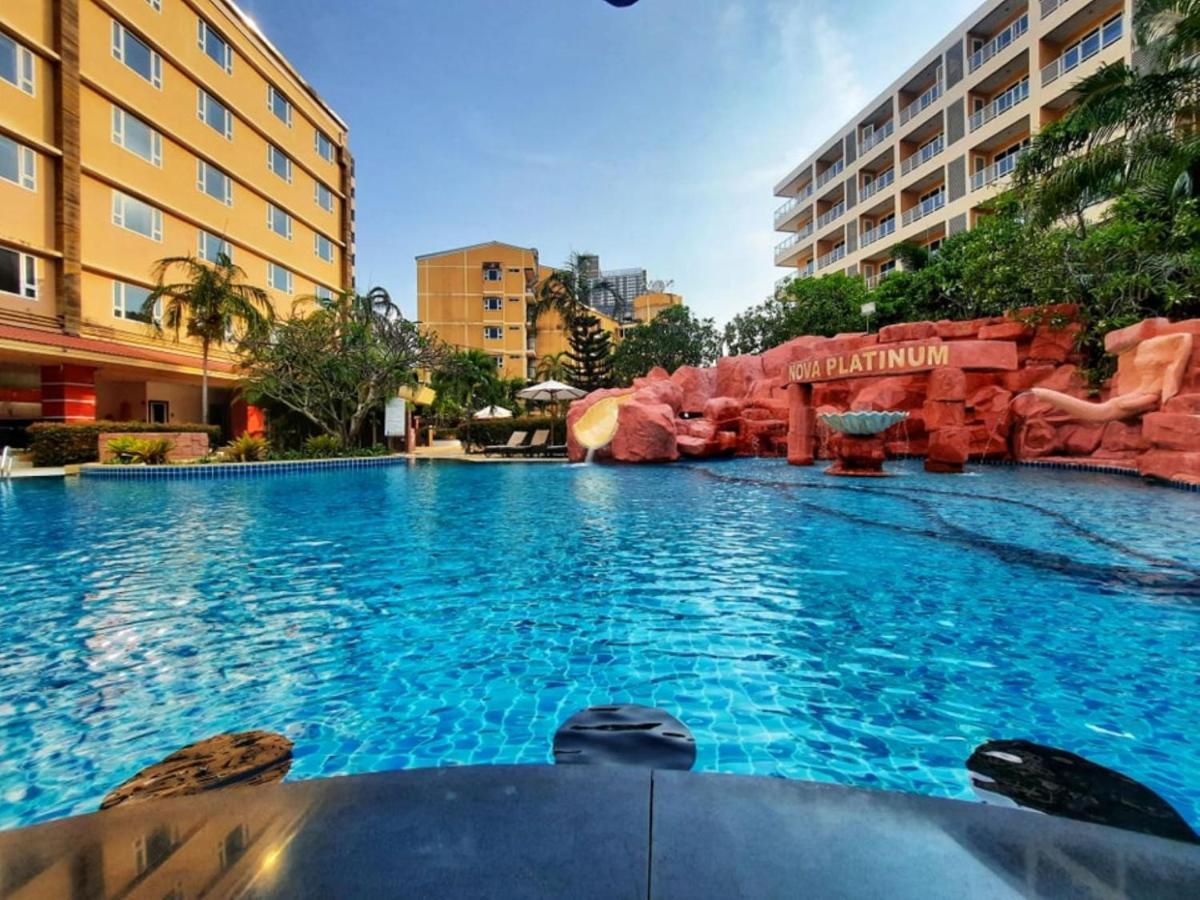 Nova Platinum Hotel Pattaya Buitenkant foto