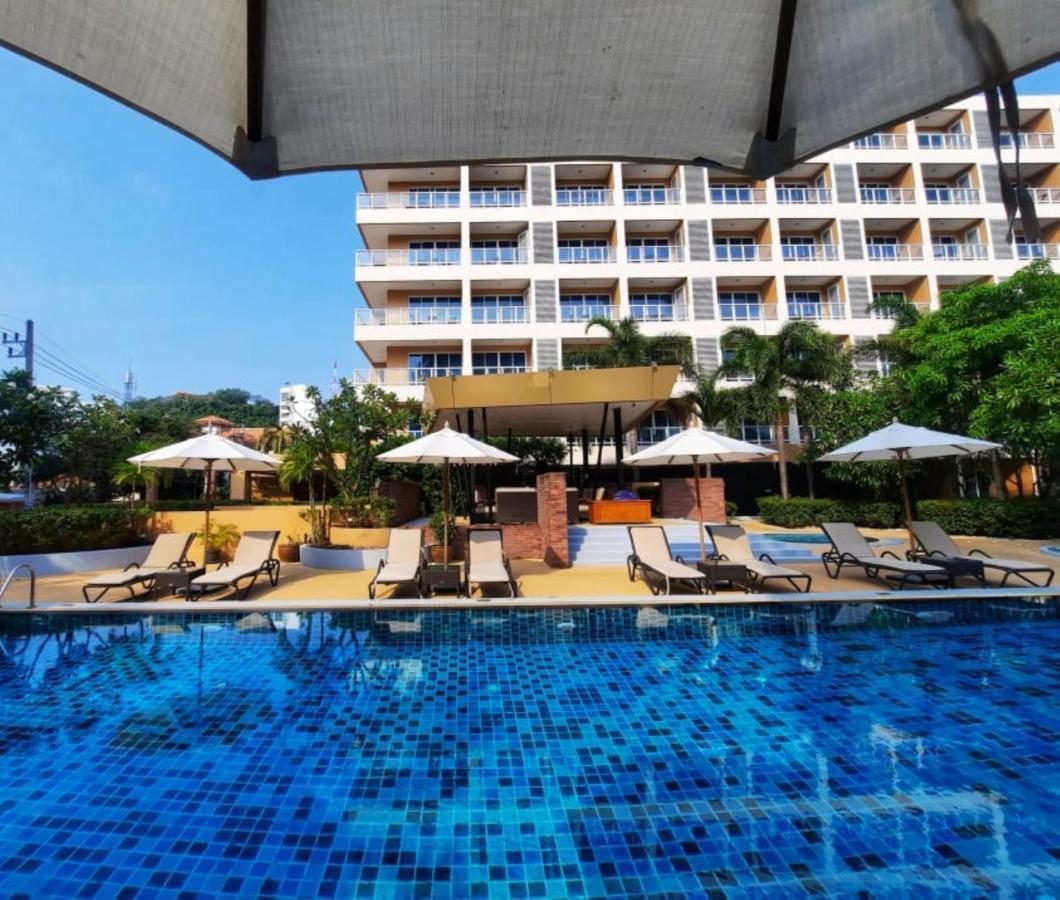 Nova Platinum Hotel Pattaya Buitenkant foto