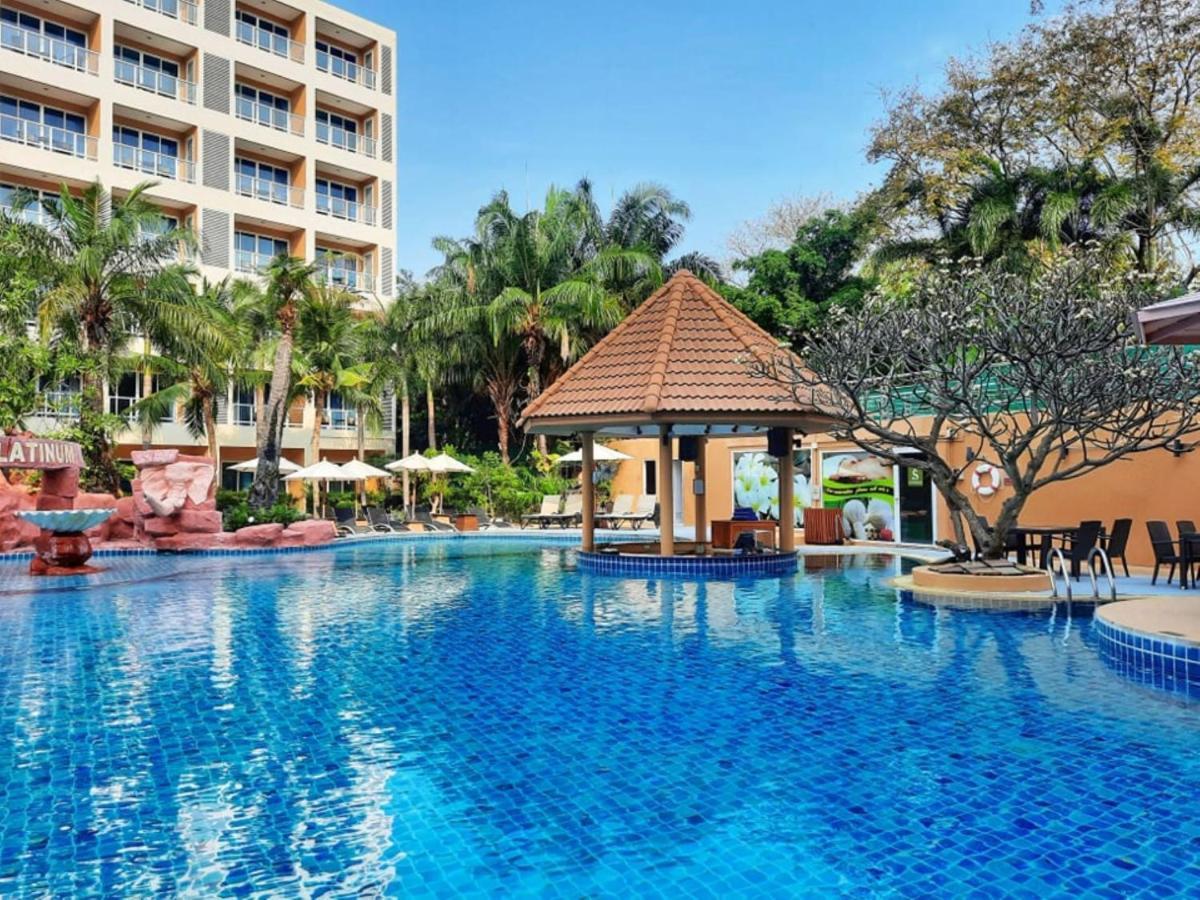 Nova Platinum Hotel Pattaya Buitenkant foto