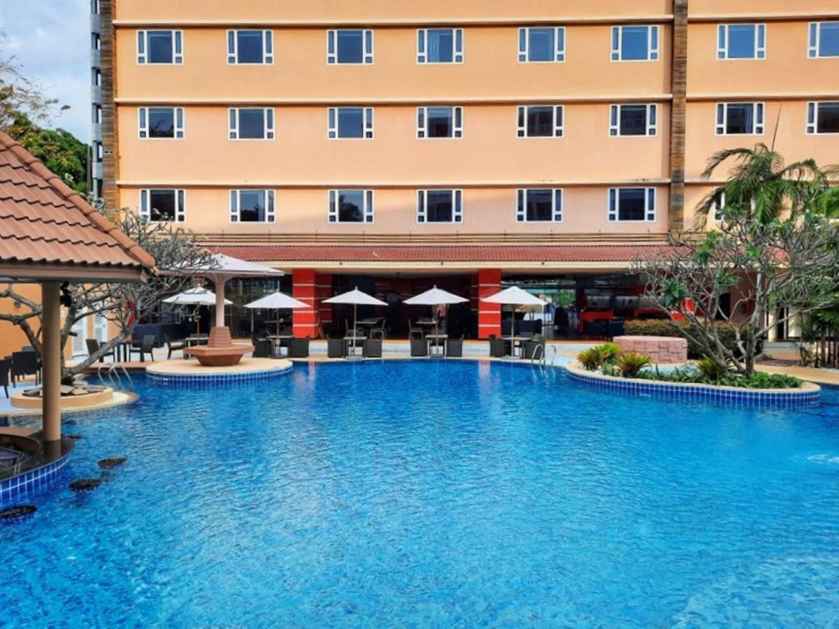 Nova Platinum Hotel Pattaya Buitenkant foto