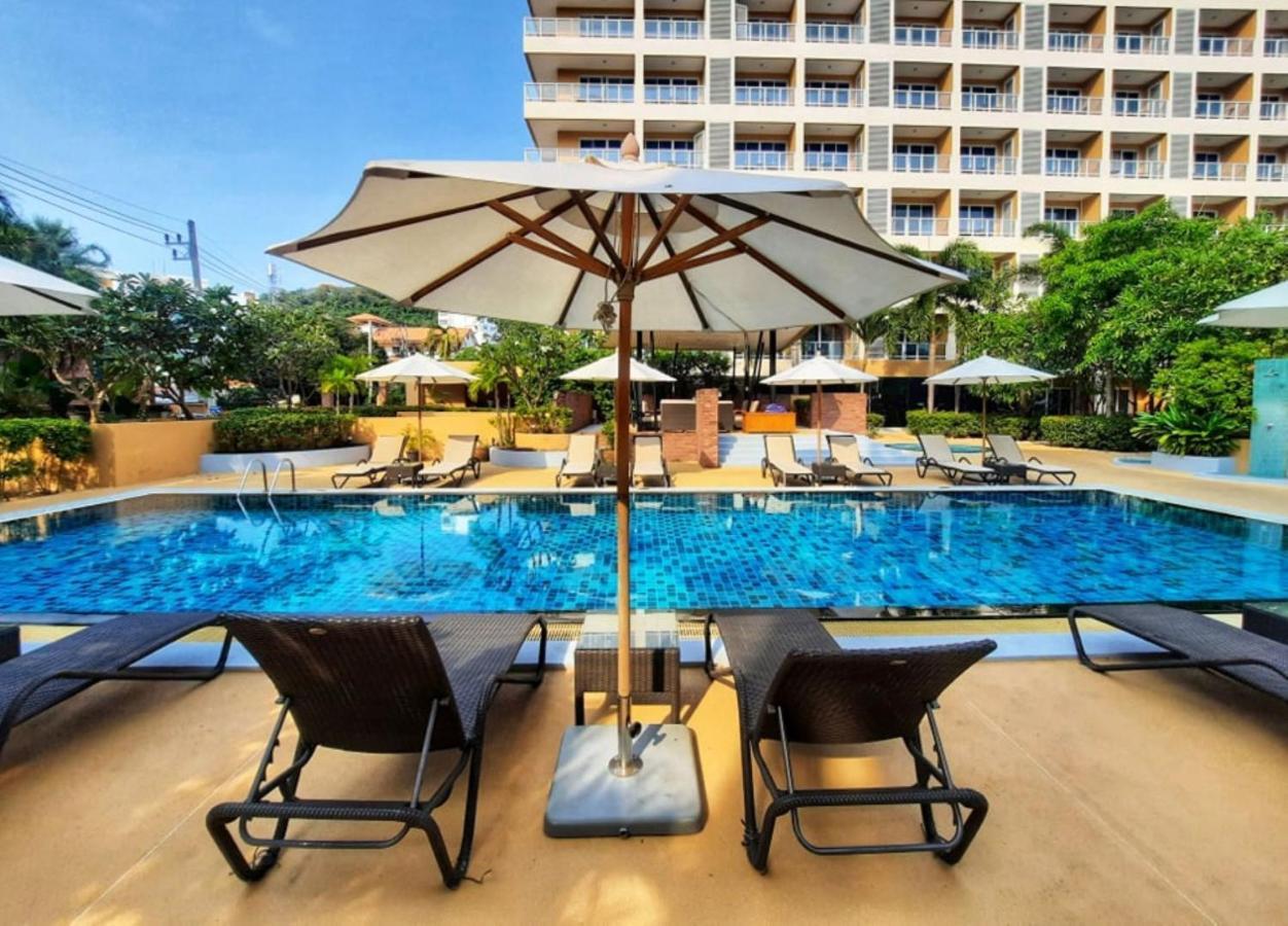 Nova Platinum Hotel Pattaya Buitenkant foto