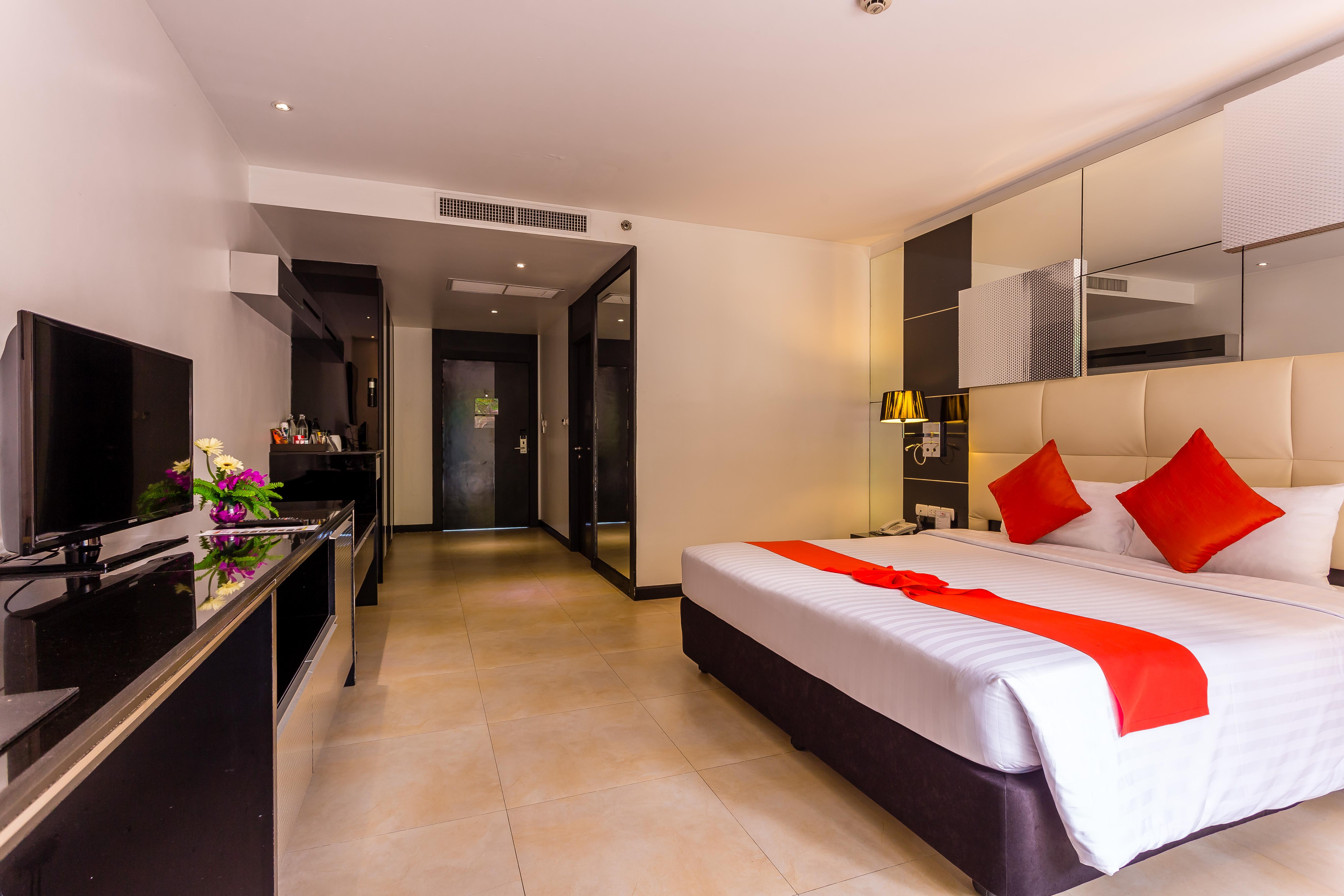 Nova Platinum Hotel Pattaya Buitenkant foto