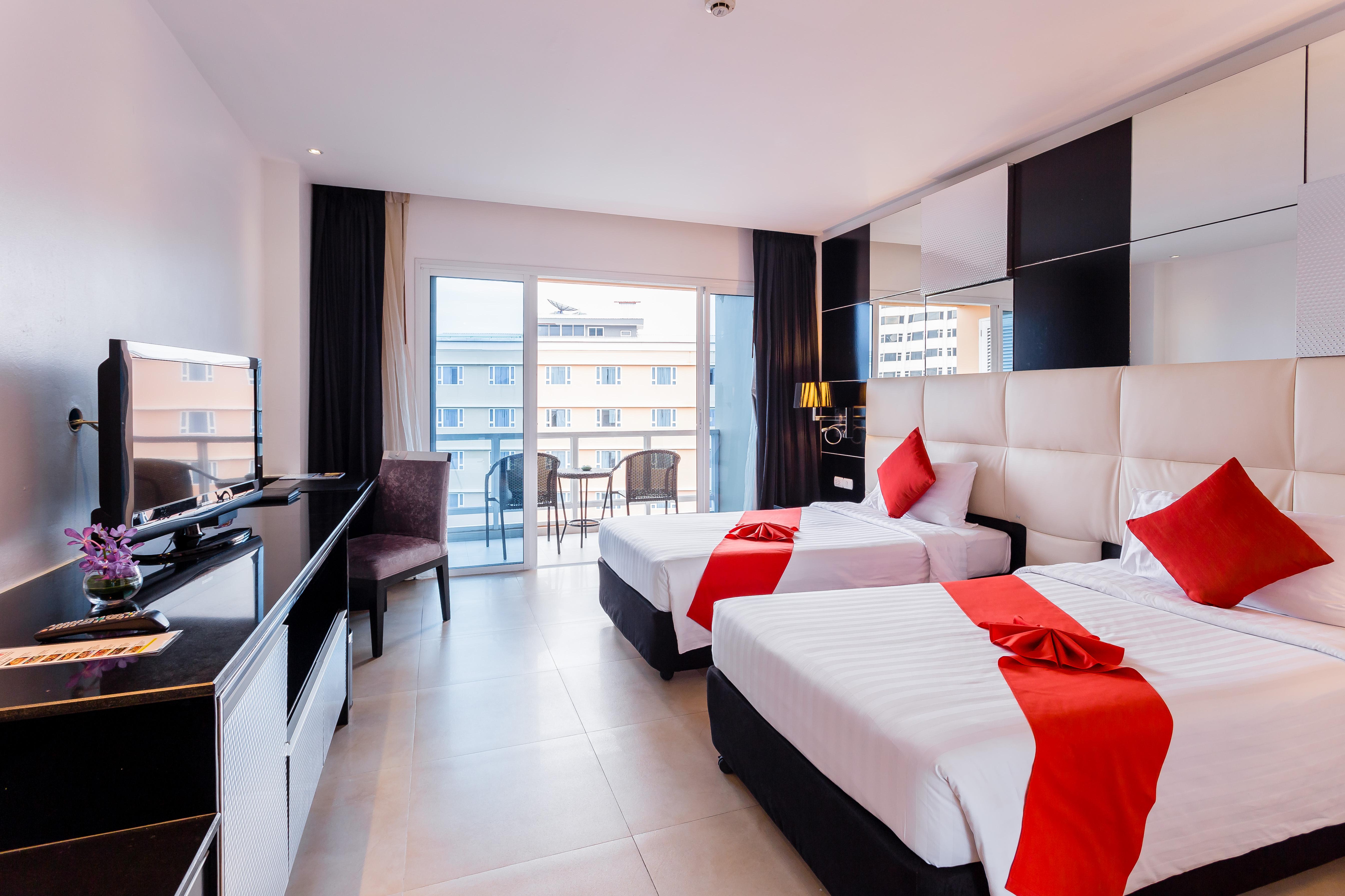 Nova Platinum Hotel Pattaya Buitenkant foto