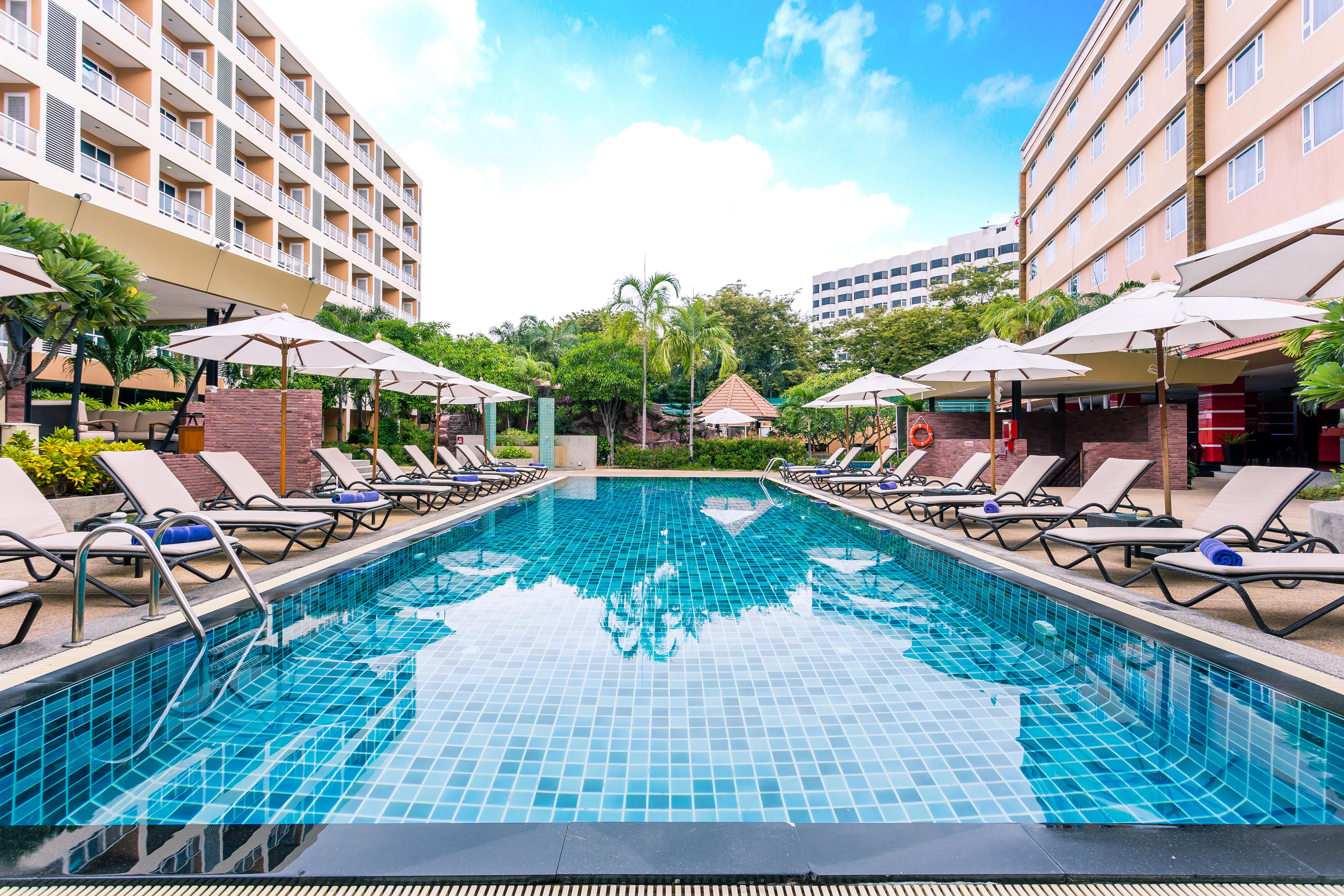 Nova Platinum Hotel Pattaya Buitenkant foto