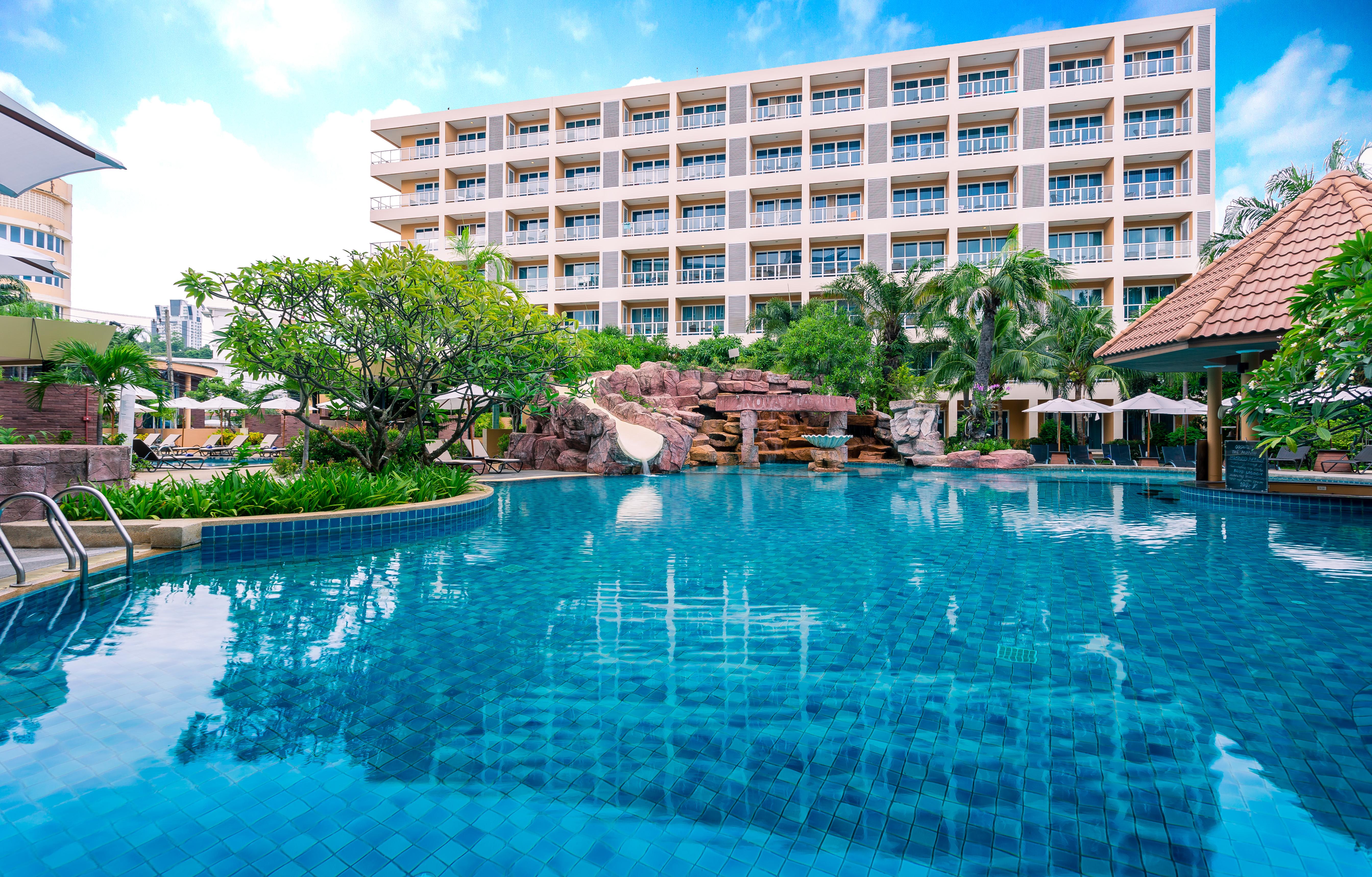 Nova Platinum Hotel Pattaya Buitenkant foto
