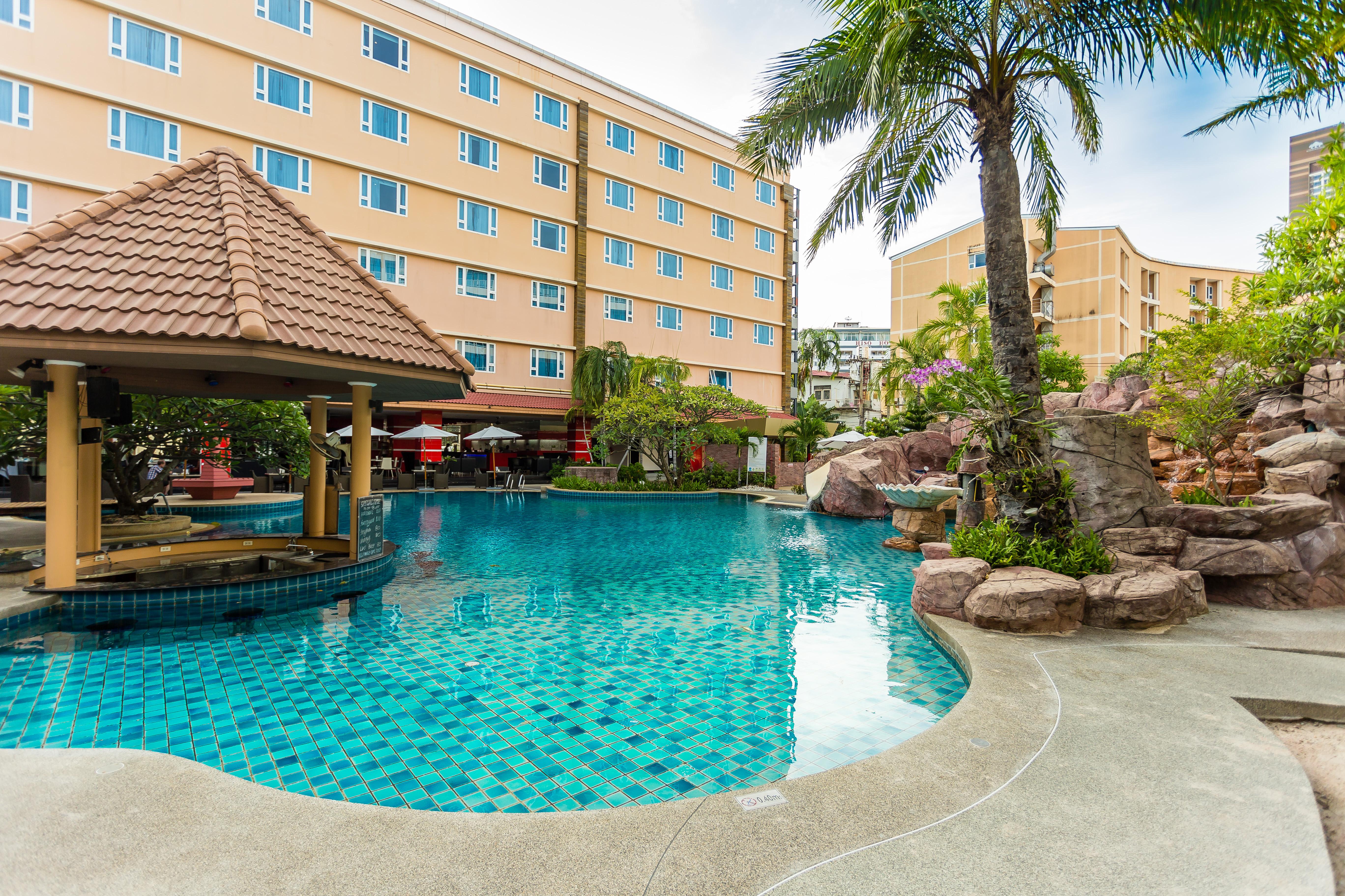 Nova Platinum Hotel Pattaya Buitenkant foto