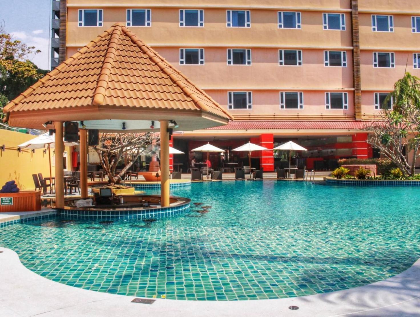 Nova Platinum Hotel Pattaya Buitenkant foto