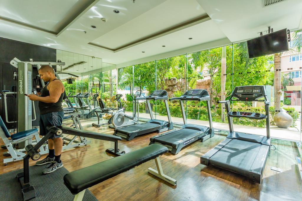 Nova Platinum Hotel Pattaya Buitenkant foto